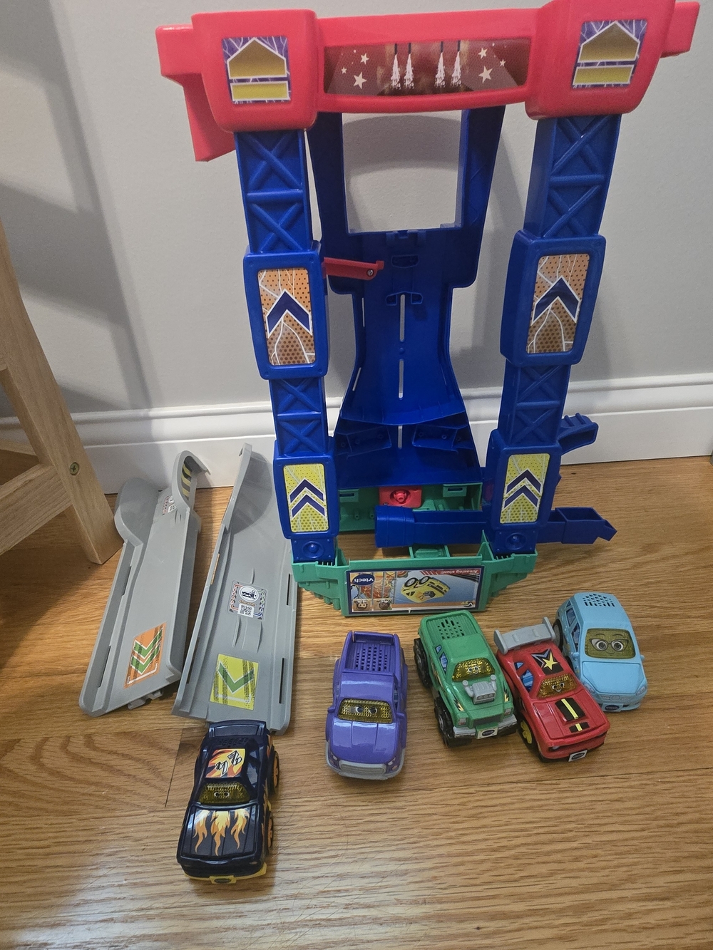 Vtech Gogo Smart Wheels 4 In 1 Zig Zag Racetrack with Cars